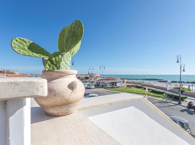 Appartamento Casa Mira Luxury Sea House Fco Airport Fiumicino Esterno foto