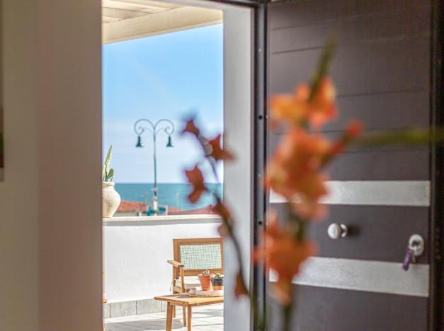 Appartamento Casa Mira Luxury Sea House Fco Airport Fiumicino Esterno foto